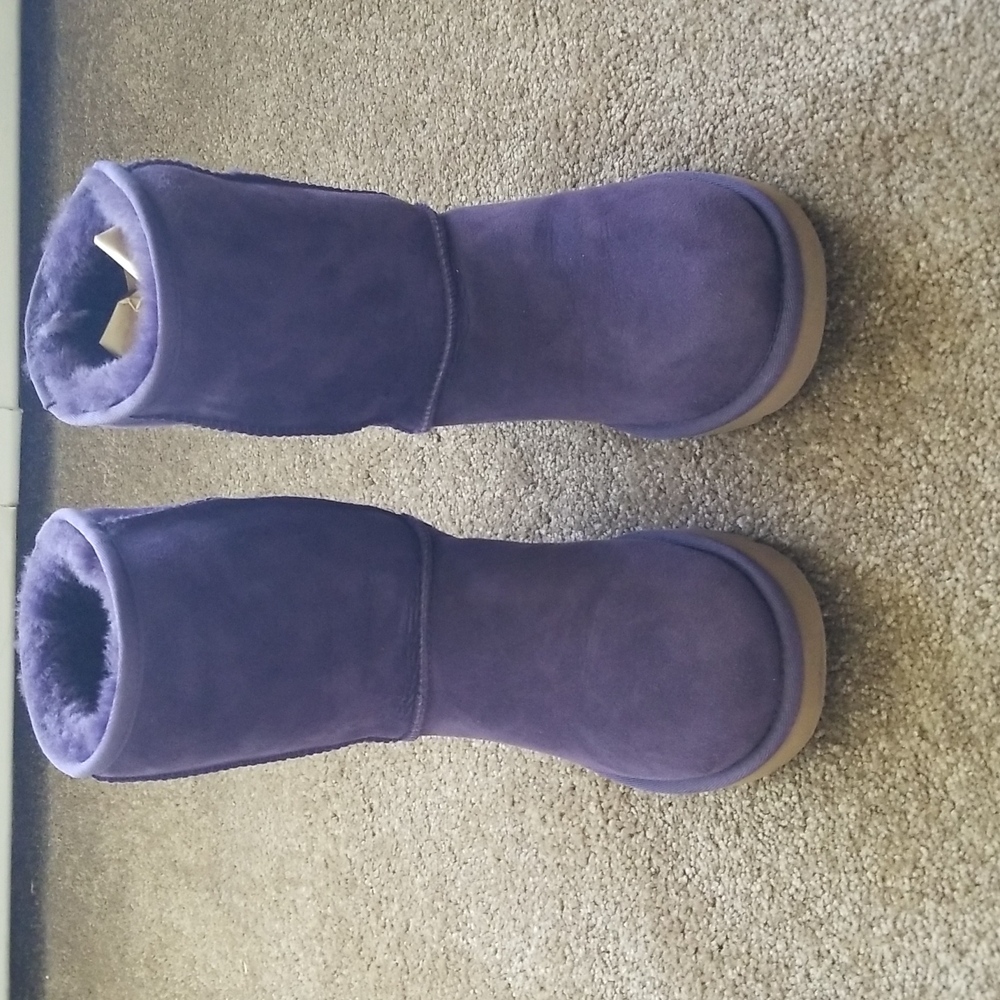 UGG/ PURPLE